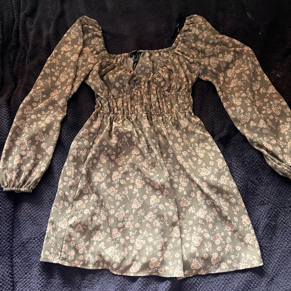 Beige dress with flowers from forever 21 size small - Picture 2 of 2